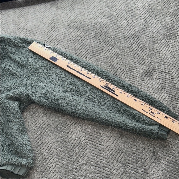 Vuori Women's Cozy Sherpa Jacket Green Fleece Jacket Olive Green Size Large - Picture 11 of 13